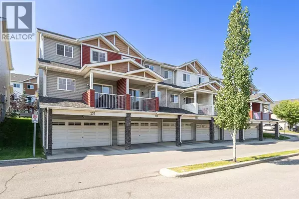 231 Pantego Lane NW, Calgary, AB T3K0T1