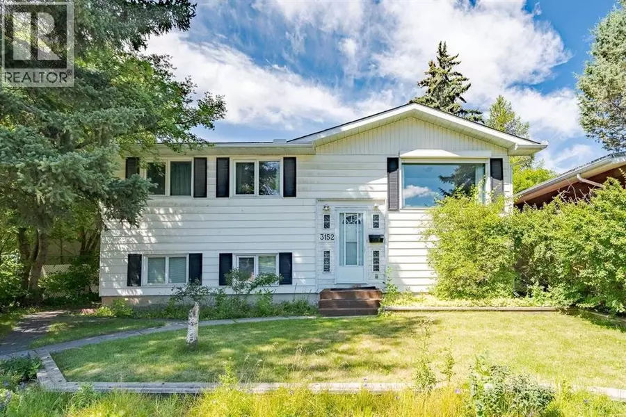 3152 Blakiston Drive NW, Calgary, AB T2L1L8