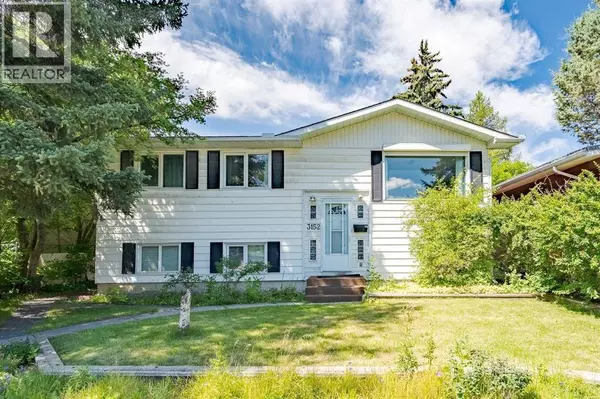 3152 Blakiston Drive NW, Calgary, AB T2L1L8
