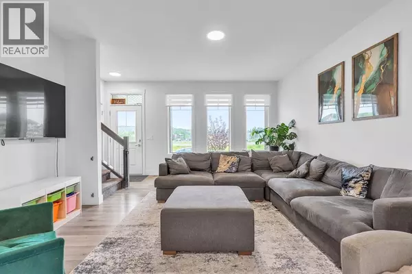 Cochrane, AB T4C3B8,584 River Avenue