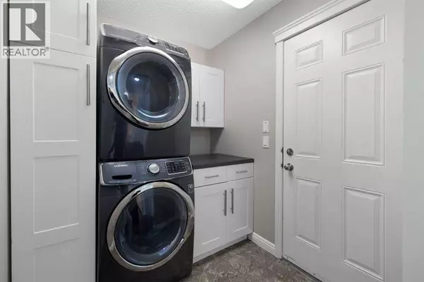 Cochrane, AB T4C0B3,29 Sunset Close