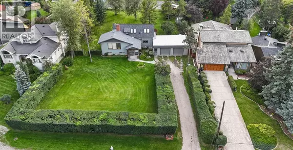 Calgary, AB T3B2C9,6807 Bow Crescent NW