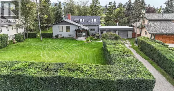 Calgary, AB T3B2C9,6807 Bow Crescent NW