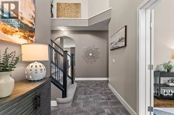 Airdrie, AB T4B3K6,809 Canoe Green SW