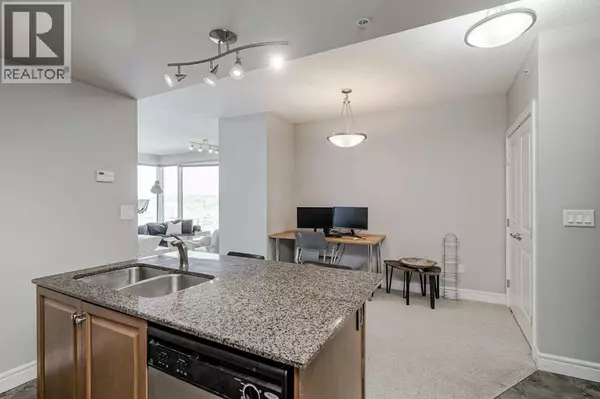 Calgary, AB T2P0C3,1402, 910 5 Avenue SW