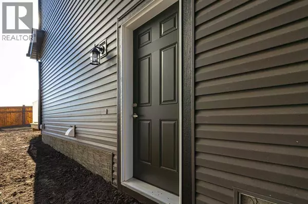 Calgary, AB T3S0V3,93 Sora Gardens SE
