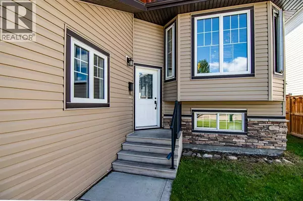 Blackfalds, AB T4M0J4,38 Woodbine Avenue NW