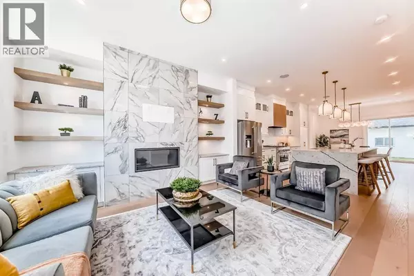 Calgary, AB T3E8G9,2426 53 Avenue SW