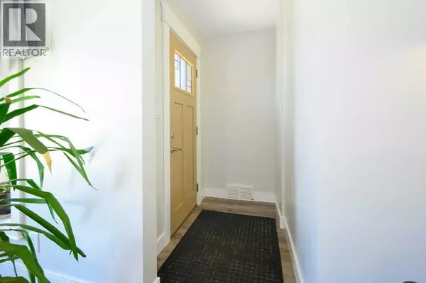 Lacombe, AB T4L1B8,5238 52 Street