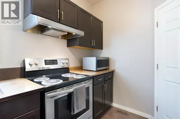 Airdrie, AB T4B3S8,139 Windwood Grove SW