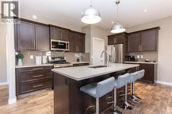 Red Deer, AB T4P0W5,22 Travis Close