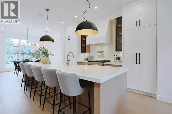 Calgary, AB T2N2Y6,517 34A Street NW