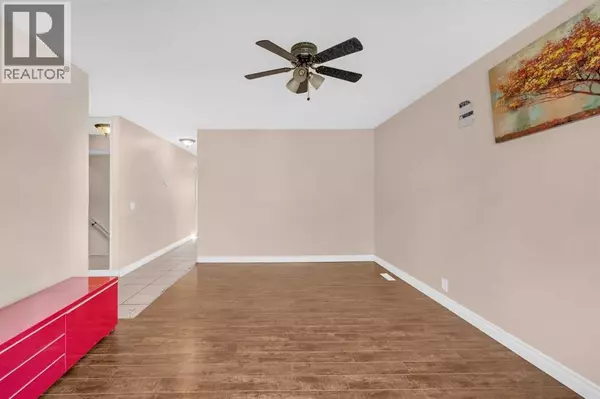 Calgary, AB T3J1G5,32 Fallingworth Place