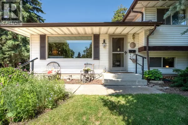 111 Lynnbrook Bay SE, Calgary, AB T2C1S7