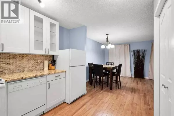 Calgary, AB T3G1Y5,115 Storybook Terrace NW
