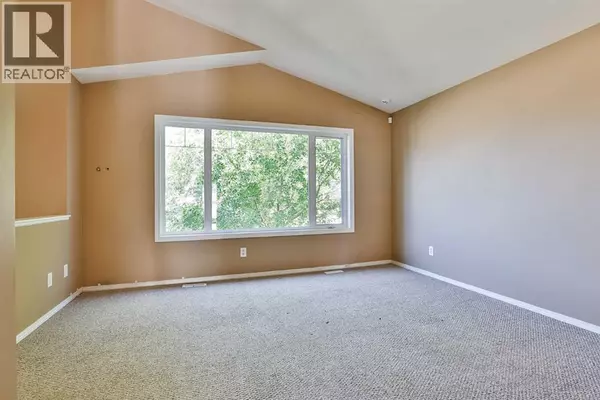Lethbridge, AB T1K7W2,267 Heritage Court W