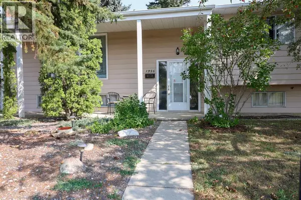 Calgary, AB T2W1W2,1356 Southdale Crescent SW