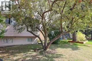 Calgary, AB T2W1W2,1356 Southdale Crescent SW