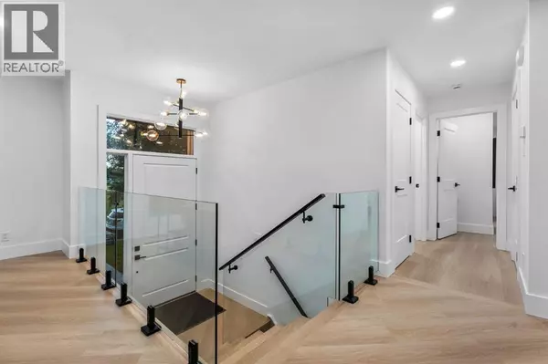 Calgary, AB t2j1w4,10404 Maplemont Road SE