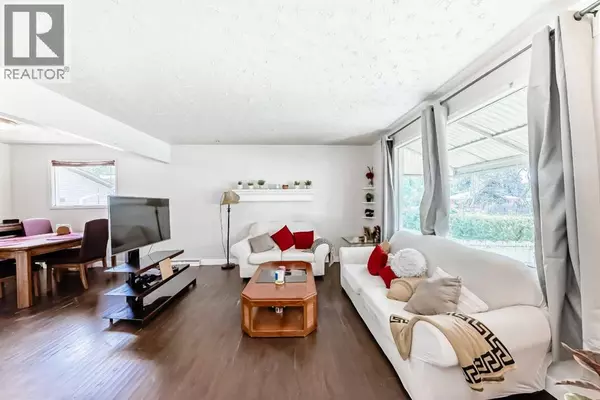 Calgary, AB T2B1L6,2208 47 Street SE