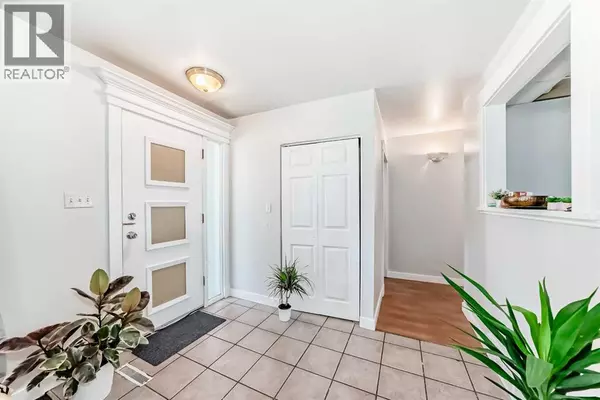 Calgary, AB T2B1L6,2208 47 Street SE