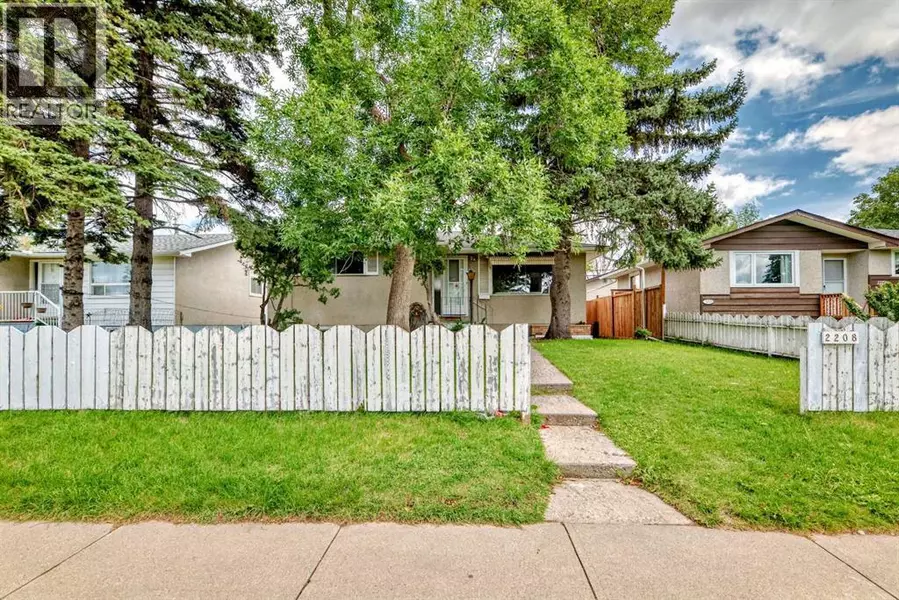2208 47 Street SE, Calgary, AB T2B1L6