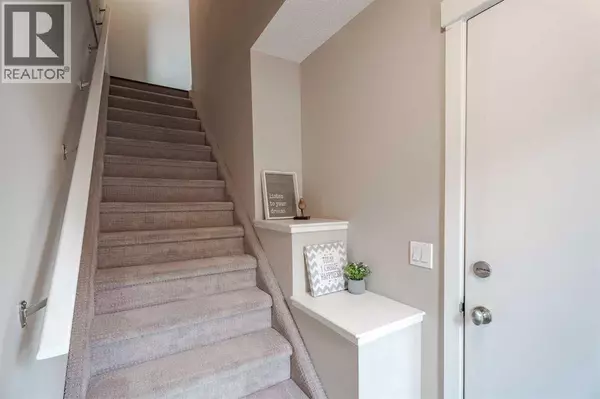 Calgary, AB T3K0W6,324 Covecreek Circle NE
