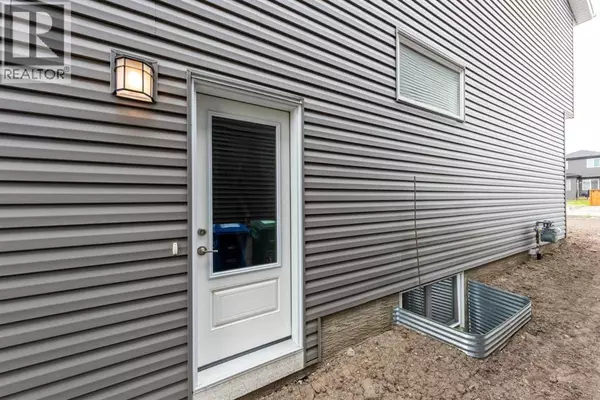 Airdrie, AB T4B5S7,1139 Chinook Winds Circle SW