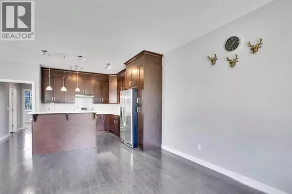 Calgary, AB T2B1J1,2034 44 Street SE