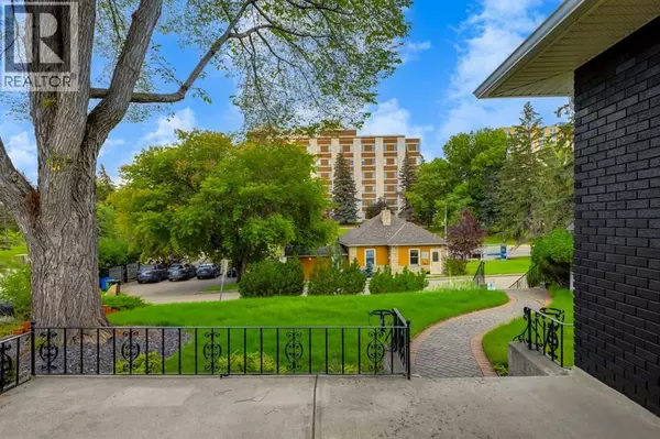 Calgary, AB T2M4B1,1408 Crescent Road NW