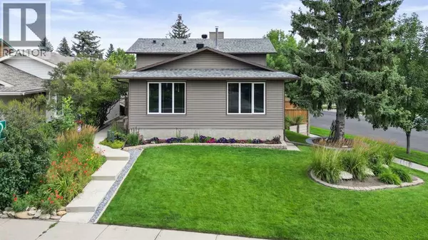 103 Sandarac Place NW, Calgary, AB T3K2Y5