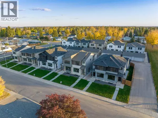 Calgary, AB T2H1T3,4 Alderwood Close SE