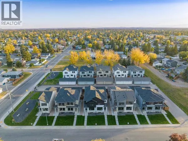 Calgary, AB T2H1T3,4 Alderwood Close SE