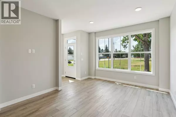 Calgary, AB T2H1T3,14 Alderwood Close SE