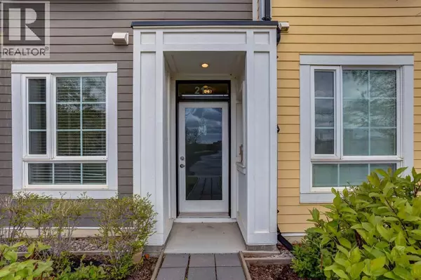 Calgary, AB T2Z1G5,215 Copperpond Common SE