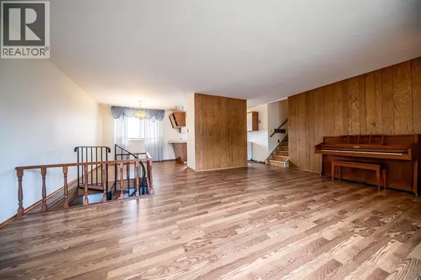 Grande Prairie, AB T8V0N8,9527 98 Avenue