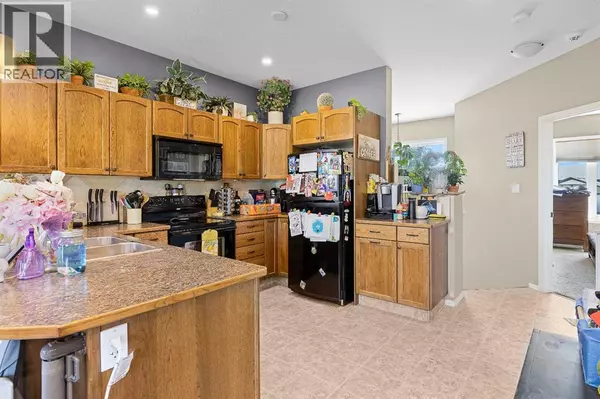 Lacombe, AB T4L0G1,8, 4546 Iron Wolf Place