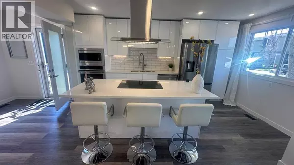 206, 6223 31 Avenue NW, Calgary, AB T3B3X2