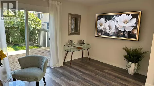 Calgary, AB T3B3X2,206, 6223 31 Avenue NW