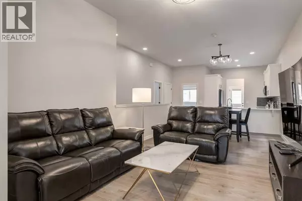 Airdrie, AB T4B5G2,812 Reynolds Manor SW