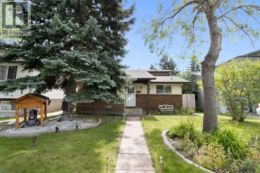 79 Templegreen Drive NE, Calgary, AB T1Y4Z1