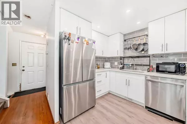 Calgary, AB T3K1Y7,63, 28 Berwick Crescent NW