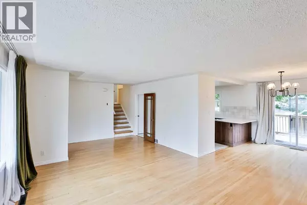 Lethbridge, AB T1K2W3,1020 Fern Crescent S