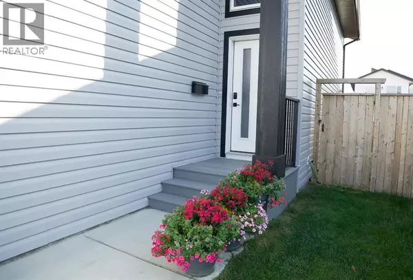 Blackfalds, AB T4M0H5,61 Murphy Close