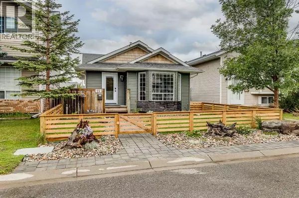 19 Martinwood Court NE, Calgary, AB T3J3H1
