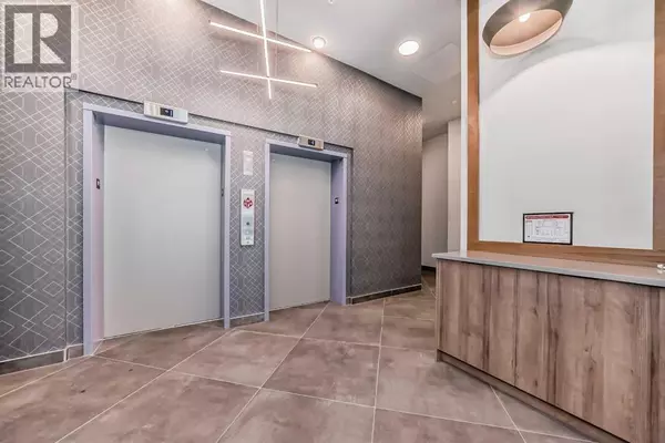 Calgary, AB T3B6P6,432, 3932 University Avenue NW