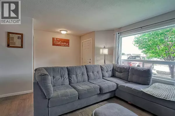 High River, AB T1V1Y6,402 Eagleview Place NW