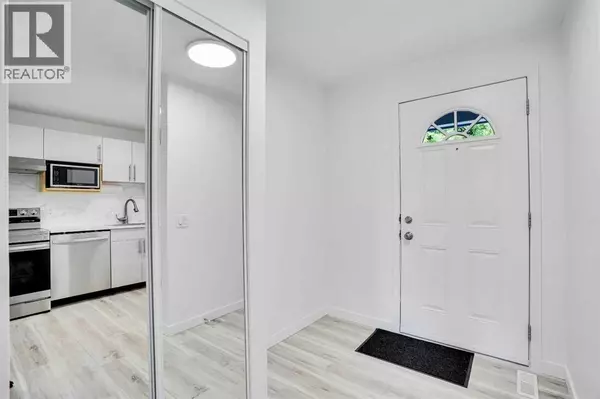 Calgary, AB T2Y1G8,95, 200 Shawnessy Drive SW
