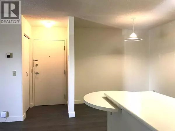 Calgary, AB T3A3Y5,21, 2421 Edenwold Heights NW