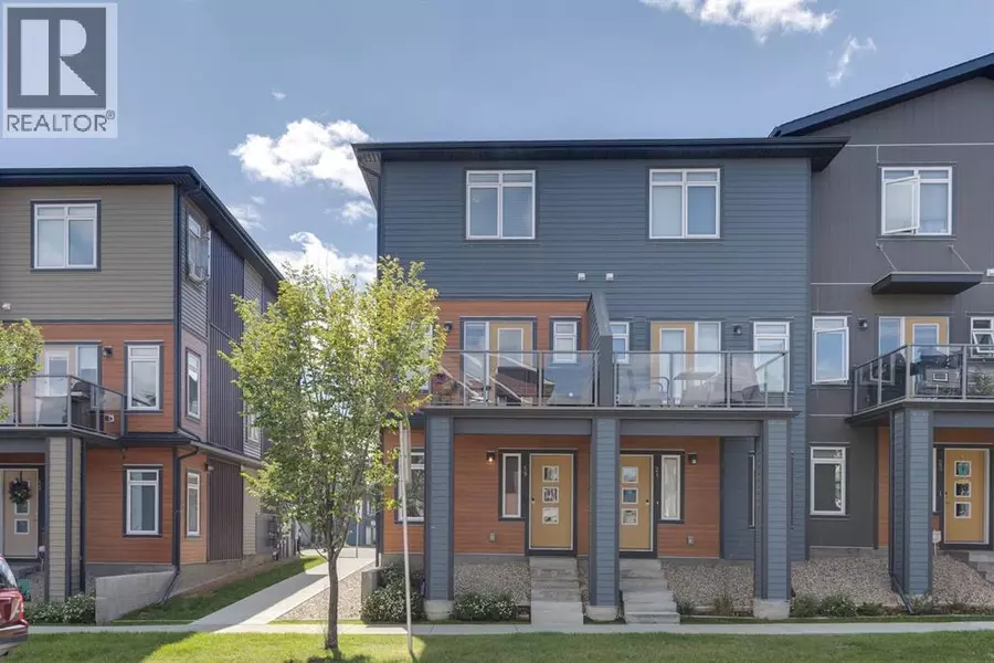 19 Sage Bluff Gate NW, Calgary, AB T3R1T5
